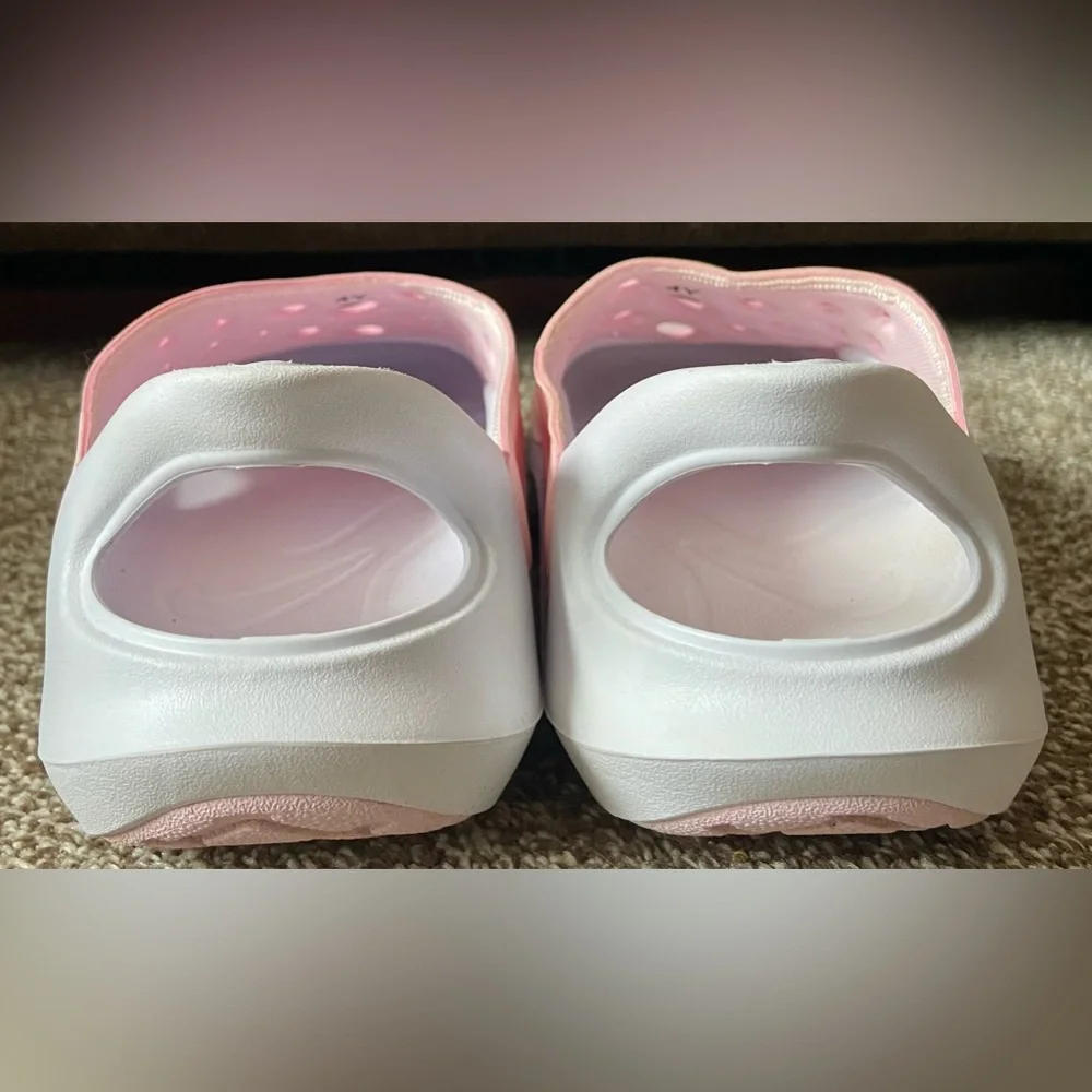 Nike Aquaswoosh (GS) Pink/white Size 4 Youth 💥Brand New Without Tags